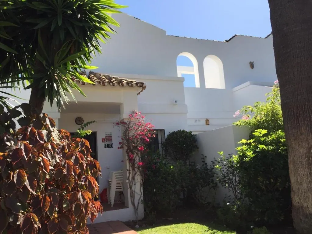 Luxury 3 Bedroom House At La Quinta Golf Course Ocean And Mountain View Benahavís 0*,  Espanha